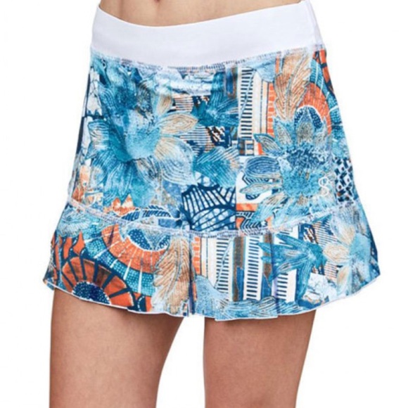 Sofibella Dresses & Skirts - Sofibella 14 Inch Skort-Tempo XL